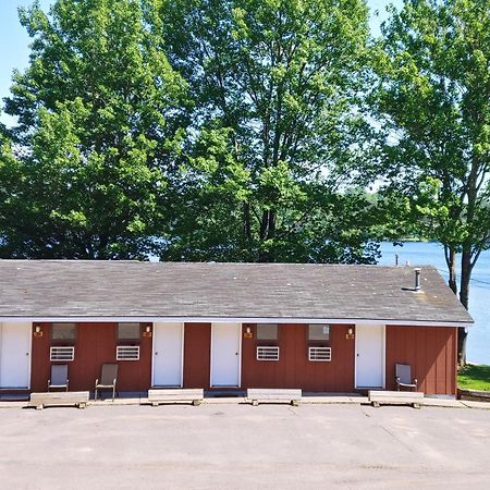 Lakeshore Motel Ice Lake Iron River Εξωτερικό φωτογραφία