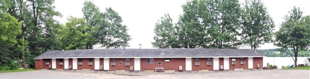 Lakeshore Motel Ice Lake Iron River Εξωτερικό φωτογραφία